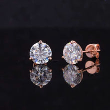 Load image into Gallery viewer, Round 3-Prong Setting Excellent VVS1 Moissanite Earrings
